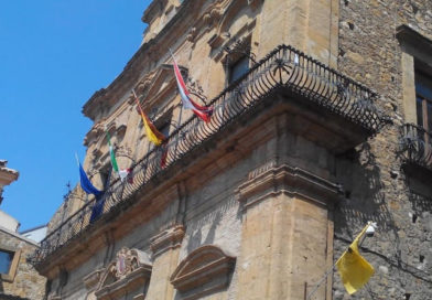 Piazza Armerina – Consiglio Comunale. Di Carlo e Alberghina:”non rispettato l’articolo 32 dello Statuto” Piazza Armerina – Consiglio Comunale. Di Carlo e Alberghina:”non rispettato l’articolo 32 dello Statuto”