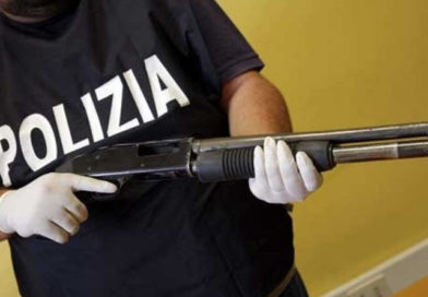 “Operazione Lethal Weapon”: La Polizia di Stato scopre traffico illecito di armi acquistate via Internet “Operazione Lethal Weapon”: La Polizia di Stato scopre traffico illecito di armi acquistate via Internet