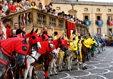 Palio dei Normanni 64esima edizione: “un tuffo nel passato al “sapore” di Games of Thrones” Palio dei Normanni 64esima edizione: “un tuffo nel passato al “sapore” di Games of Thrones”