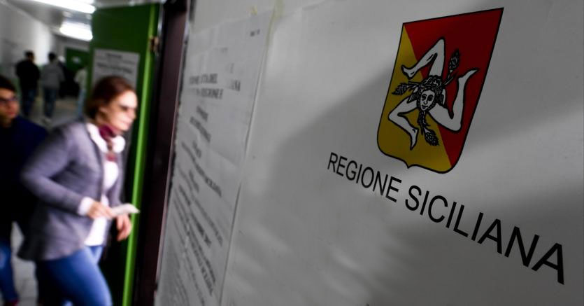 Concorsi Regione Sicilia, gli scenari preoccupanti e denigratori per il personale interno: “Quale sarà il nostro destino?”