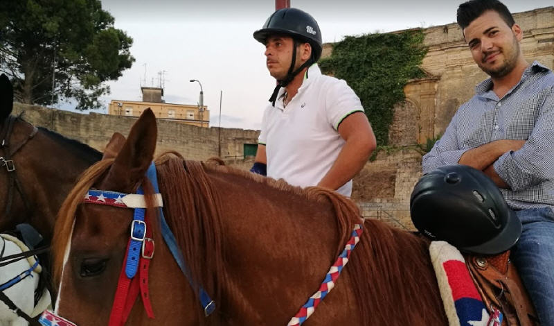 Palio dei Normanni: oggi si scelgono le dame a cavallo, mercoledì le “battle” finali per i cavalieri