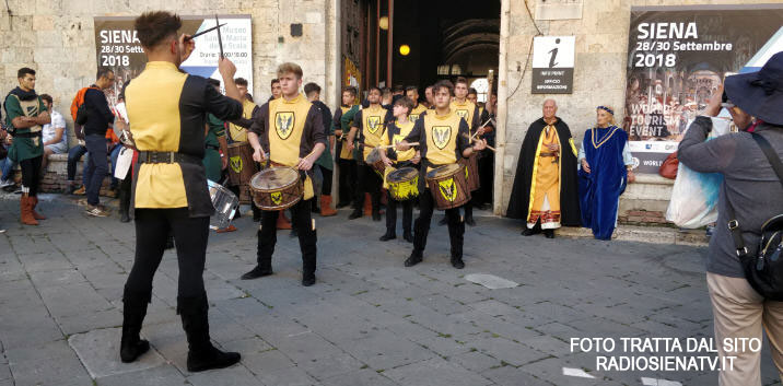 Il Palio dei Normanni a Siena: polemiche e chiarimenti