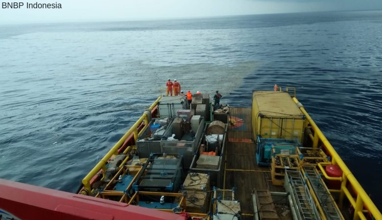Aereo precipita nelle acque indonesiane con 188 persone a bordo