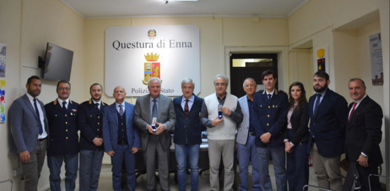 Enna, premiati in Questura i poliziotti distintisi in servizio.