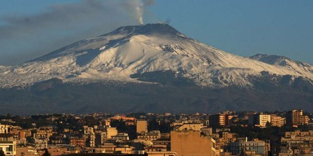 L’Etna sta scivolando verso il mare: serio rischio di tsunami disastroso