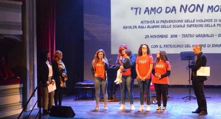 “Ti amo da non morire”: i lavori realizzati dagli studenti sul tema del contrasto alla violenza.