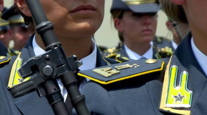 Guardia di Finanza: concorso, per titoli ed esami, per il reclutamento di 10 tenenti