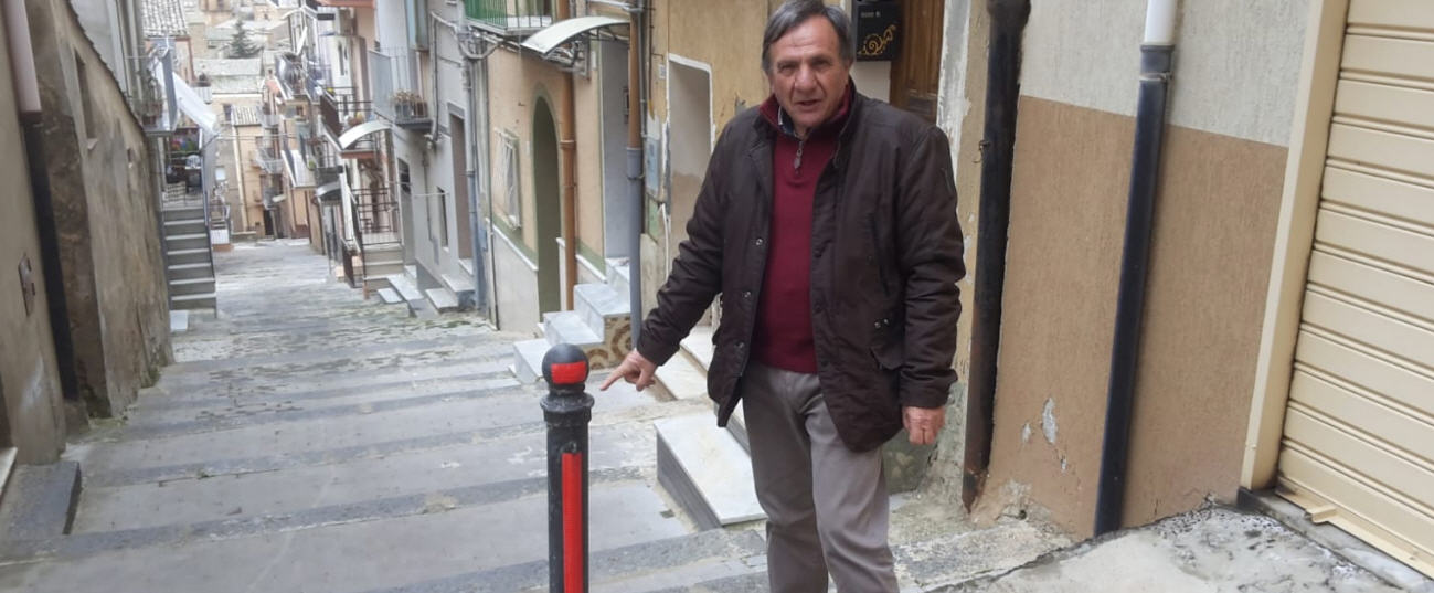 Piazza Armerina – Il comitato Casalotto :”la via Carmine spogliata del prezioso basolato in pietra lavica”