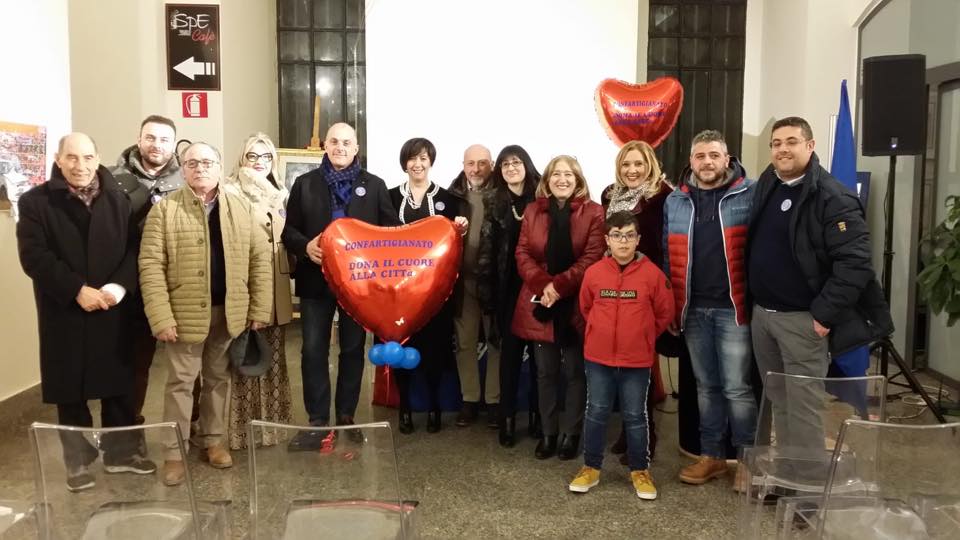 Confartigianato Enna dona il cuore alla città: installato defibrillatore alla galleria civica