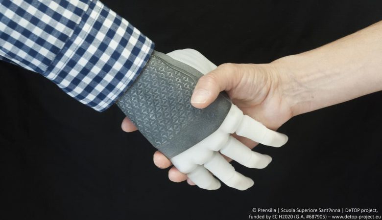 Svezia: impiantata la prima mano robotica permanente