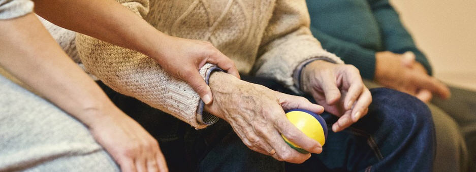 Piazza Armerina – Un aiuto economico per le famiglie che svolgono funzioni assistenziali nei confronti di anziani non autosufficienti