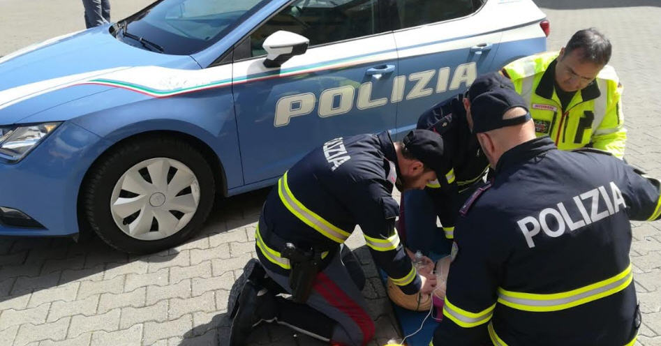 La Polizia di Stato di Enna si addestra a salvare vite con il defibrillatore