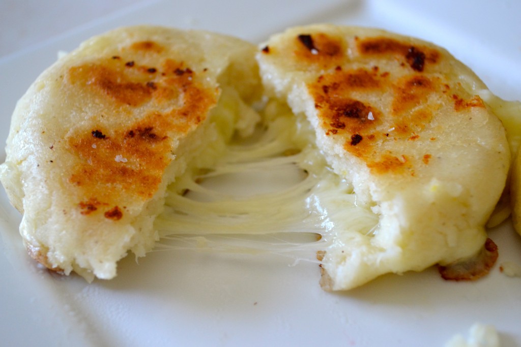 Arepas al formaggio, la ricetta per le focaccine sudamericane