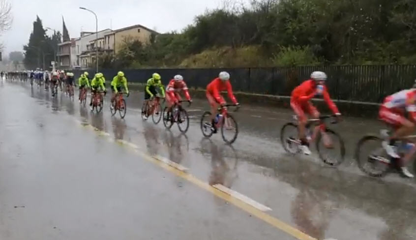 Piazza Armerina- Il Giro di Sicilia sotto un forte acquazzone