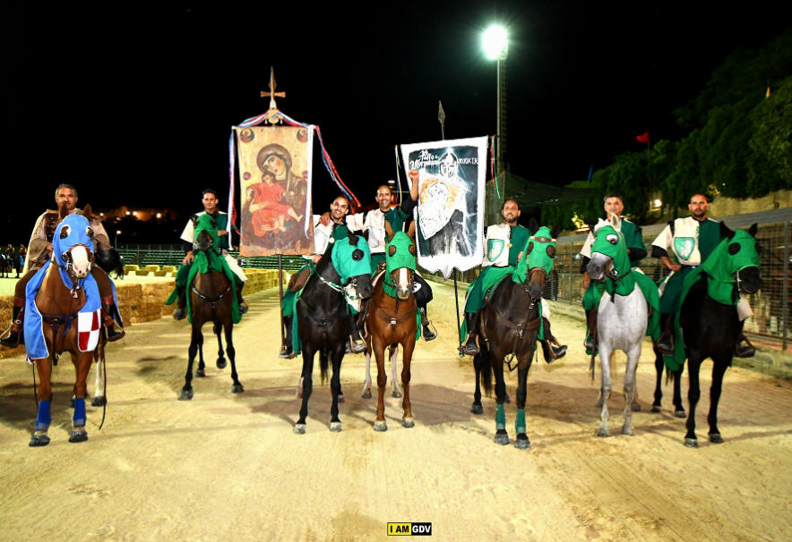 Il Palio è vinto, il Palio ha vinto. Il trofeo al Casalotto. La “falsa” vittoria dei Canali un errore evitabile se ci avessero ascoltato