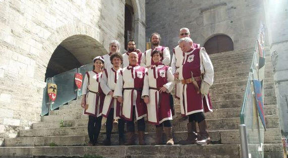 Il presidente della compagnia arcieri del castello di Enna giudice di gara al palio degli arcieri di Todi