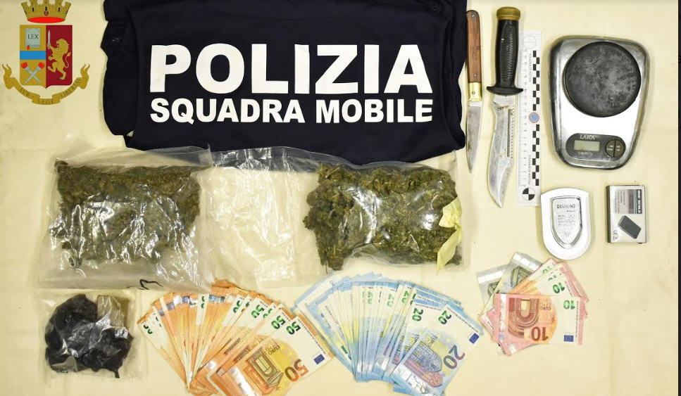 La polizia arresta un presunto pusher a Barrafranca.