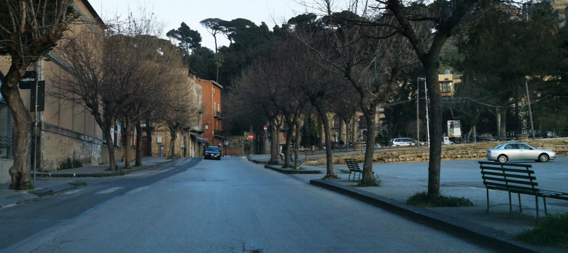 Piazza Armerina:  il Coronavirus è presente in città. Non fidatevi di nessuno, chiunque potrebbe essere infetto.