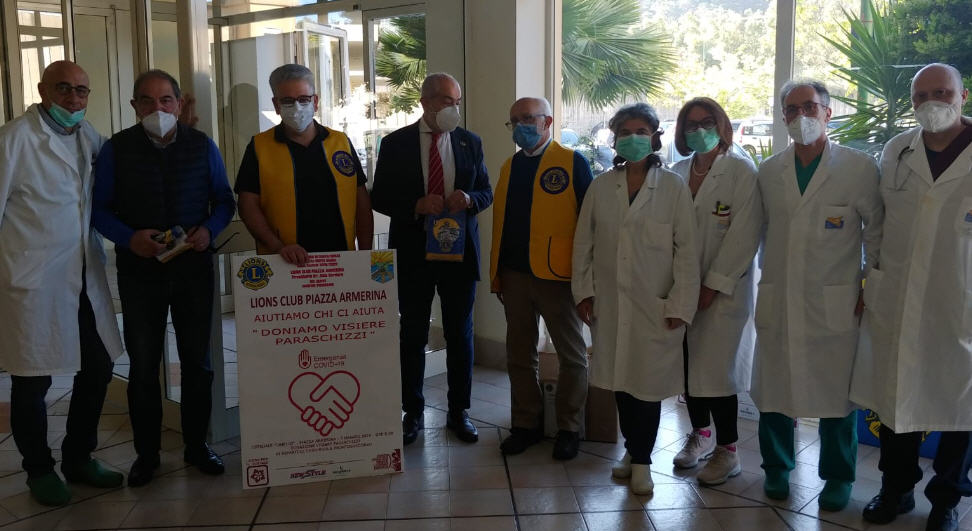 Coronavirus e solidarietà: dai Lions Club Generi Alimentari alla Caritas e Visiere all’Ospedale Chiello di Piazza Armerina