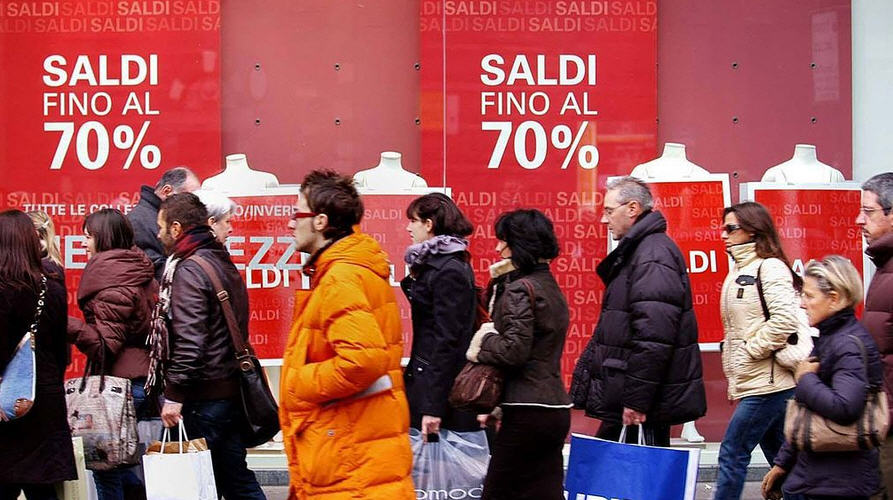 Saldi estivi 2020, partenza posticipata: la data ufficiale di inizio è il 1° agosto in tutta Italia