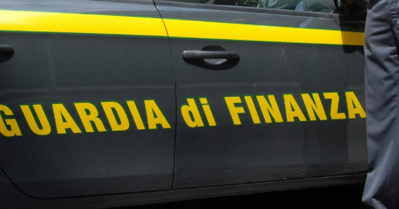 Guardia di finanza : concorso, per titoli ed esami