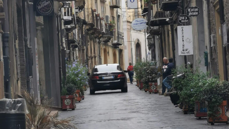 Piazza Armerina – La Via Garibaldi è zona a traffico limitato controllata con telecamere e fototrappole.