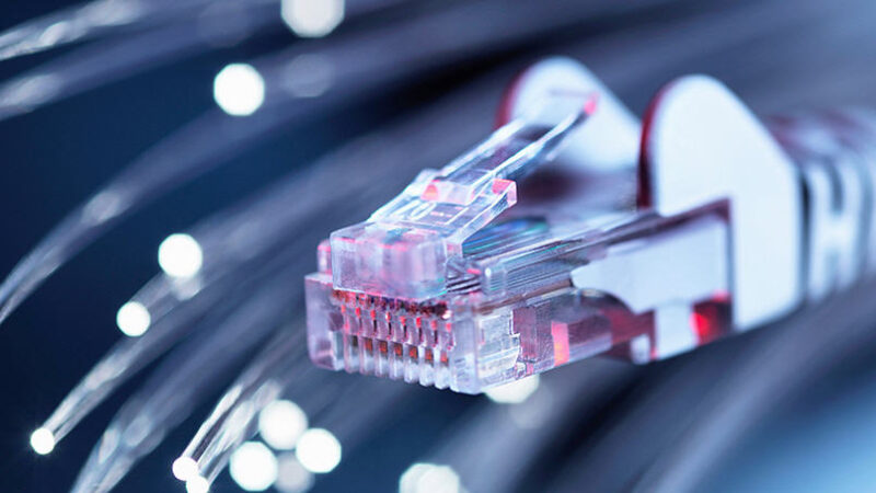 Per la fruizione di servizi di connessione ad internet in banda ultra larga 500 euro alle famiglie