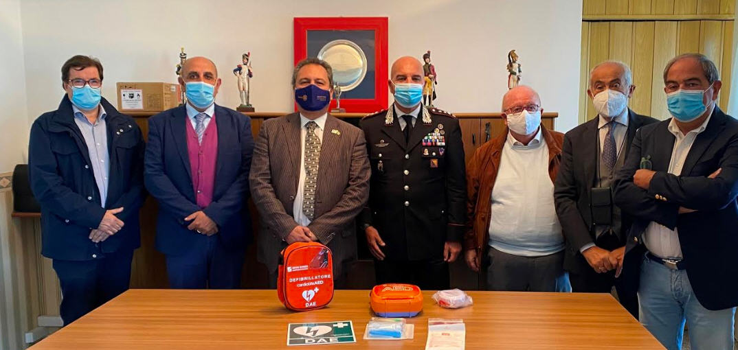 Consegnati attestati corso blsd e un defibrillatore al comando provinciale carabinieri di Enna
