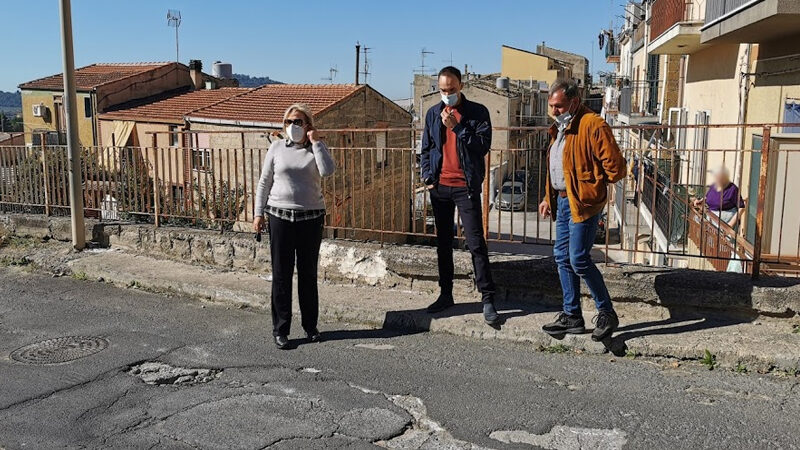 Piazza Armerina – Perdita d’acqua al Casalotto. Intervengono il comitato di quartiere e l’On. Luisa Lantieri