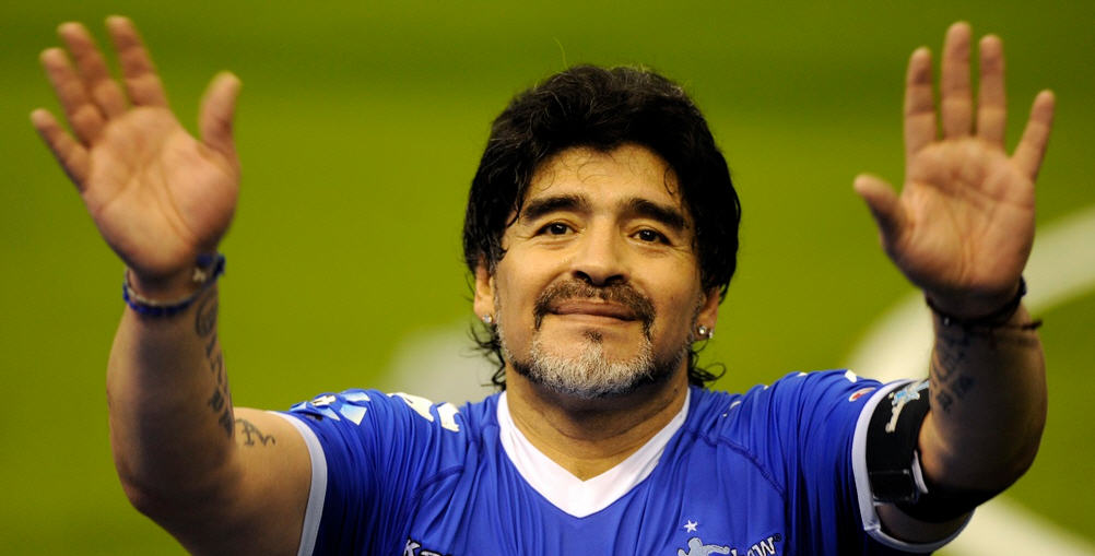 Diego Armando Maradona è morto a 60 anni dopo un arresto cardiaco