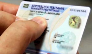 Rischi e problemi in cui incappa chi non rinnova la carta d'identità