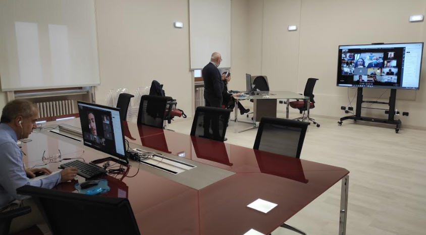 Rientro a scuola per le superiori: dati in tempo reale nella nuova sala di protezione civile della Prefettura
