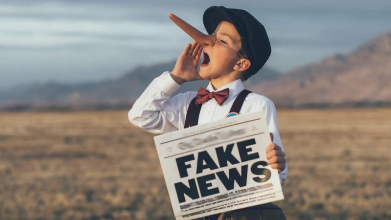 Fake news e vaccino: continua la diffusione di notizie false ma  in ballo c’è la nostra vita