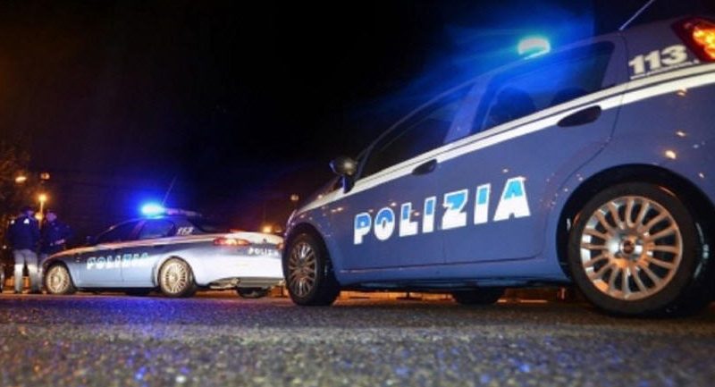 Leonforte – La Polizia di Stato esegue un decreto di sospensione di un bar.