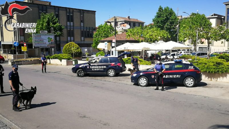 Piazza Armerina, Carabinieri: controllate 389 persone e 64 esercizi commerciali