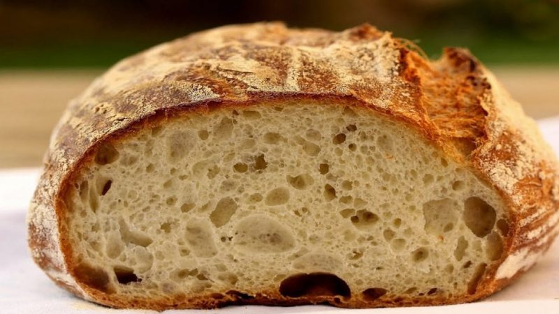 Panificatori: appello alle autorità per calmierare aumenti sul pane