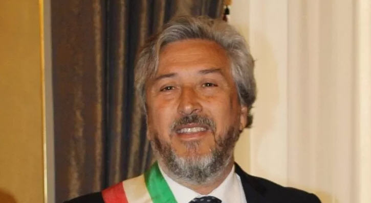 Aggredito il sindaco di Caltanissetta. La solidarietà del sindaco di Enna Maurizio Dipietro