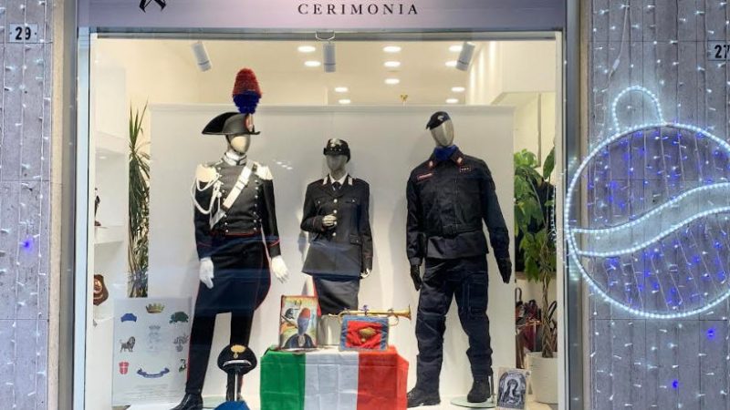 Carabinieri: in vetrina cimeli ed uniformi storiche