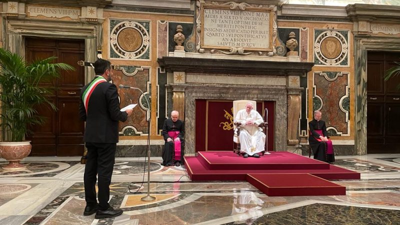 Roma, Delegazione Anci incontra Papa Francesco