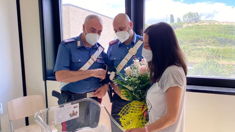 Catenanuova (En): i carabinieri aiutano una donna a partorire