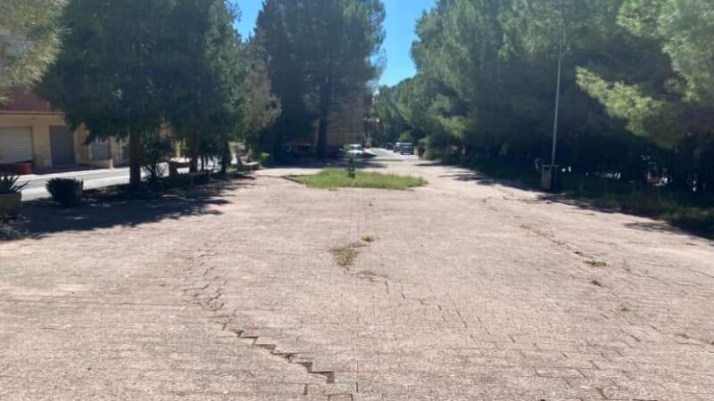 Lavori di rifacimento della piazzetta di via dei pini a Enna bassa