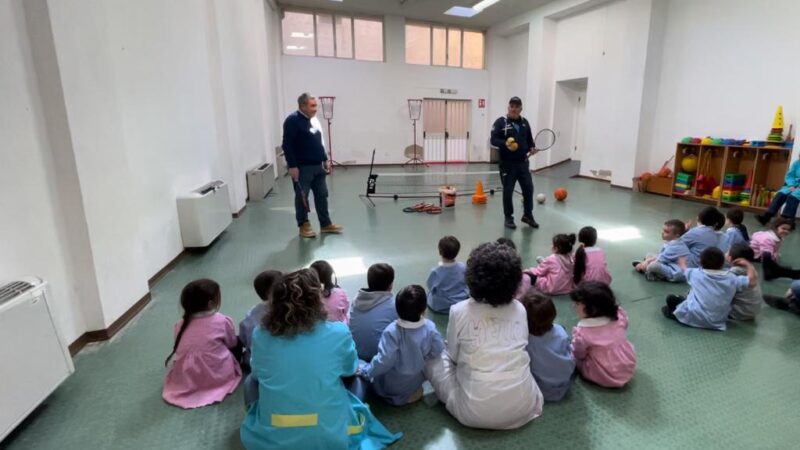 Giornata mondiale del tennis, palline e racchette alla scuola dell’infanzia di Calascibetta