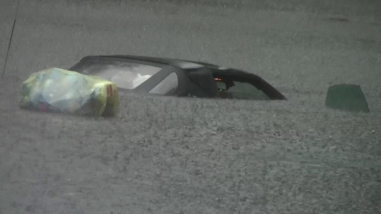 Palermo sotto l’acqua: il nubifragio causa allagamenti in diverse zone della città