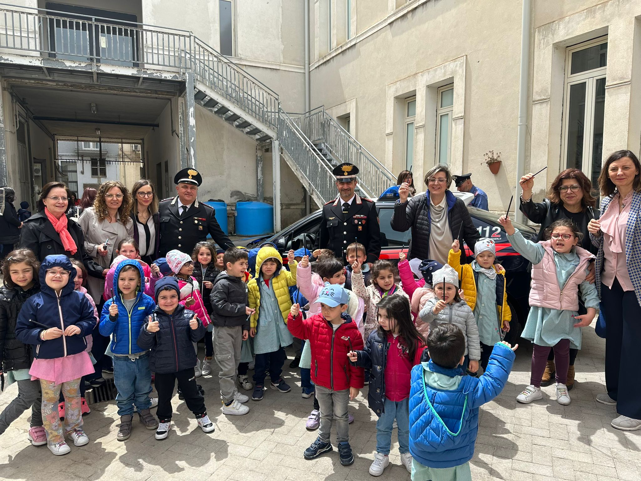 Leonforte – Diffusione della  “cultura della legalità”. I  carabinieri incontrano gli  studenti dell’I.C. “Dante  Alighieri”.