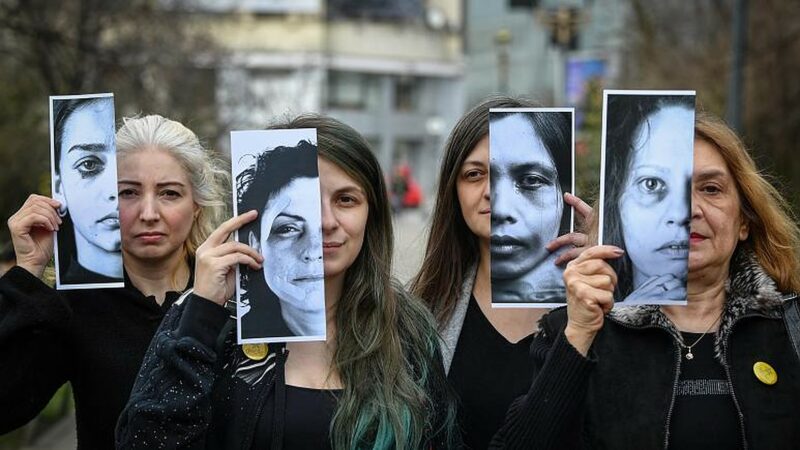 Violenza sulle donne: la legge passa ma rimangono dubbi sull’efficacia