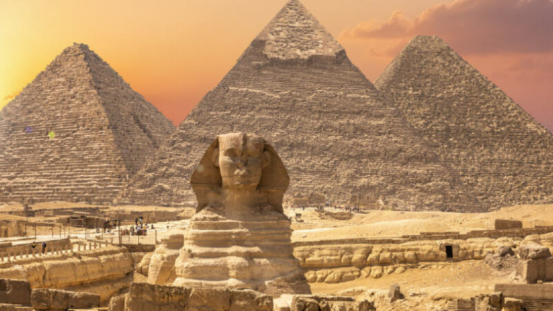 Il mistero delle piramidi d’Egitto: nuove scoperte suggeriscono l’uso di vie d’acqua