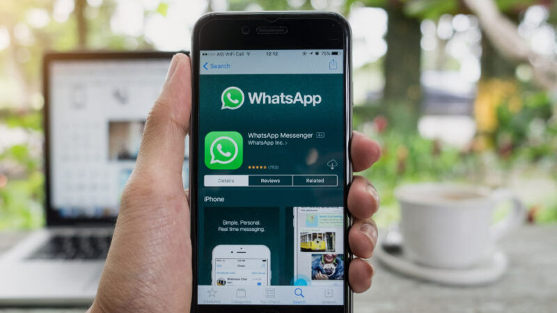 Guide facili: come allegare una foto in WhatsApp