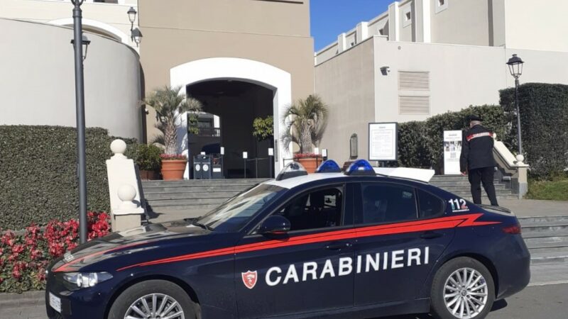 Arresti per furti al Sicilia Outlet Village