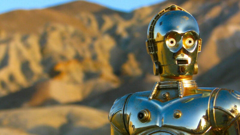 Asta di memorabilia cinematografiche: la testa di C-3PO da Star Wars in vendita