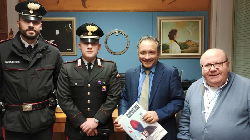 Troina – Scambio di auguri tra Irccs oasi e Carabinieri: un momento di unione e riflessione